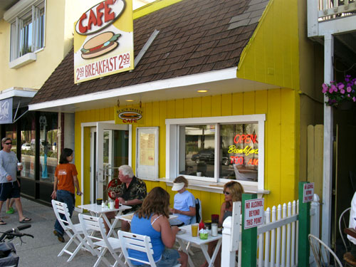 beach shanty cafe on clearwater beach fl is located at 397 Mandalay AveClearwater, FL 33767