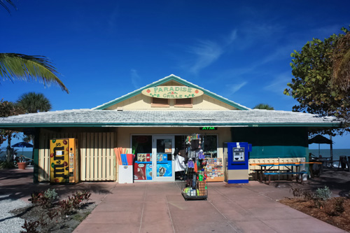 breakfast at paradise frille on pass-a-grille beach