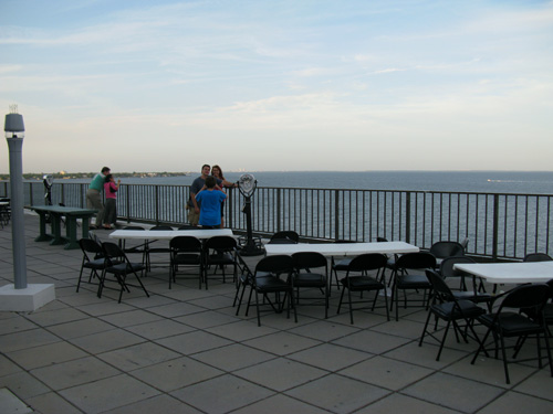 dinner at chacha coconuts visitors getting photos of tampa bay