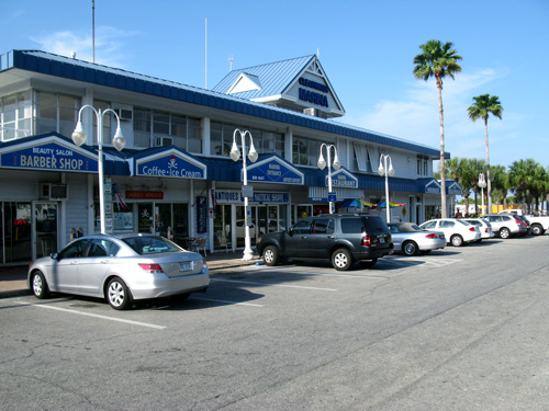 clearwater municipal marina shopping on our ride to breakfast at crabbys