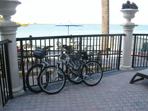 breakfast at jimmys fish house park our bikes