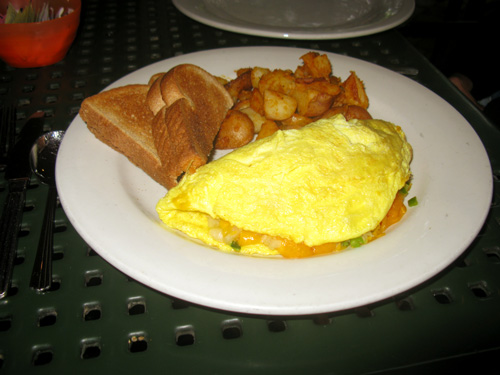omelet breakfast at kellys restaurant in dunedin fl