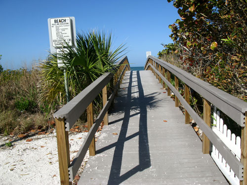 take the walkover to middle jetty on sunset beach