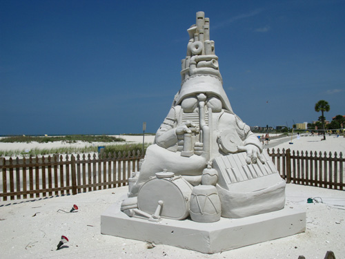 sloppy joes sand sculpture called Music Man