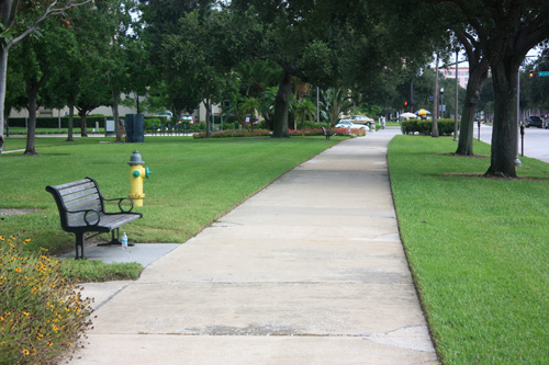 south straub park in st petersburg florida faces the yacht basin across bayshore drive