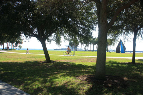 vinoy park is a beautiful venue for parents and children on bikes