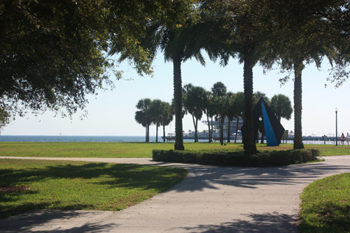 vinoy park starts with this nice pathway