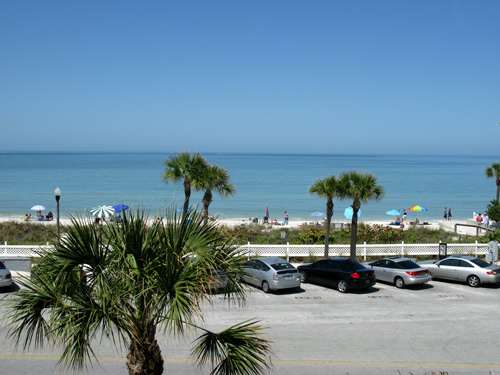 hurricane restaurant 2nd floor outside seating best view on the on the veranda