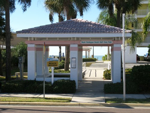 frog pond restaurant north redington beach fl on gulf blvd beach access across gulf blvd