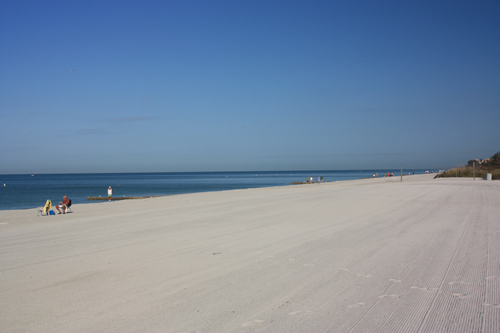 archibald beach park is quiet and laid back most of the time