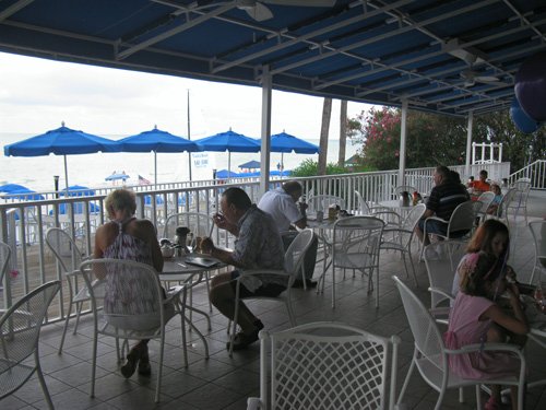 patio seating at the mangos restaurant brunch on north redington beach fl