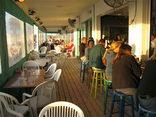 palm pavilion restaurant patio bar seating