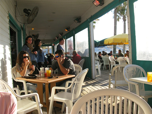 palm pavilion restaurant patio seating