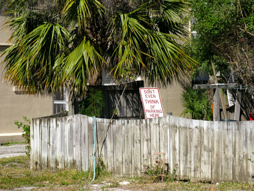 pass-a-grille historic district vacant lot on 8th avenue