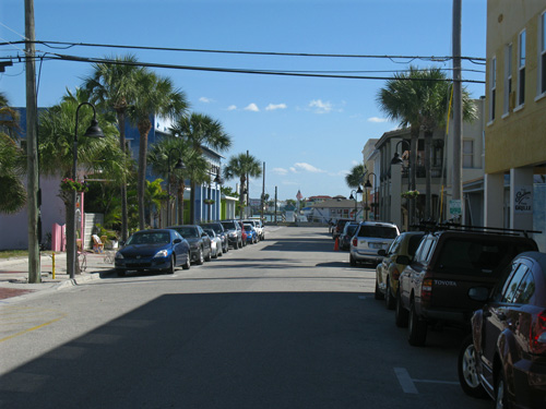 pass-a-grille historic district 8th avenue looking east to merry pier