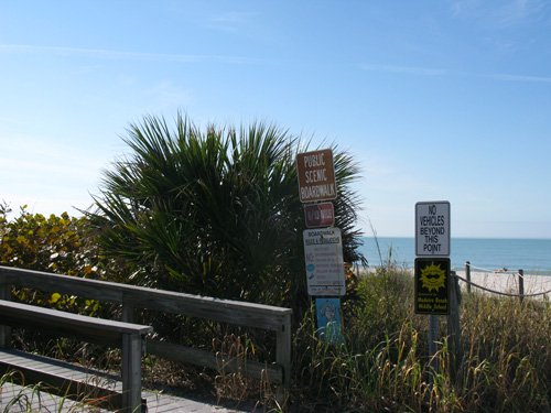 start of the sunset beach scenic boardwalk