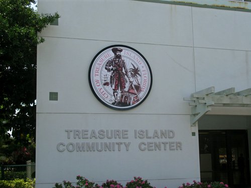 treasure island park is connected to the treasure island community center