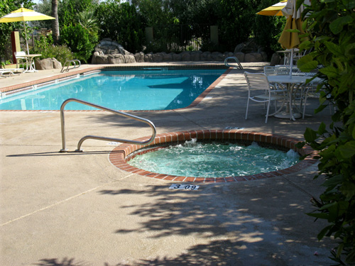 victory inn pool at north phoenix location