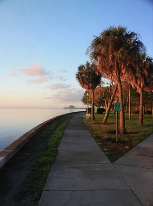 st petersburg fl waterfront jog path