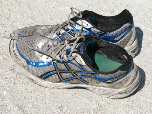 What are the best shoes for running on the beach?